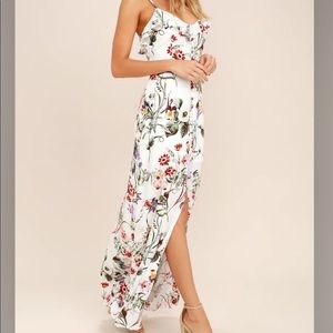 Lulus - Ivory Floral Print Maxi Dress - Medium